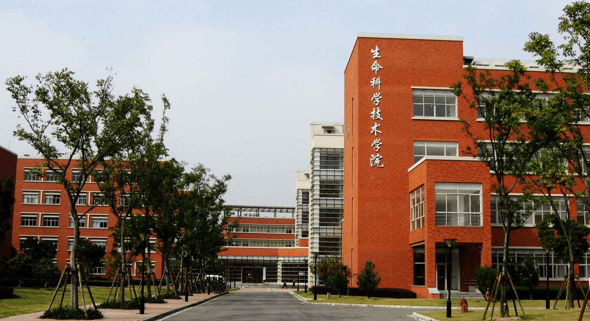 上海工程技术大学 上海应用技术大学 上海第二工业大学 哪一个较好一点呢？ - 知乎